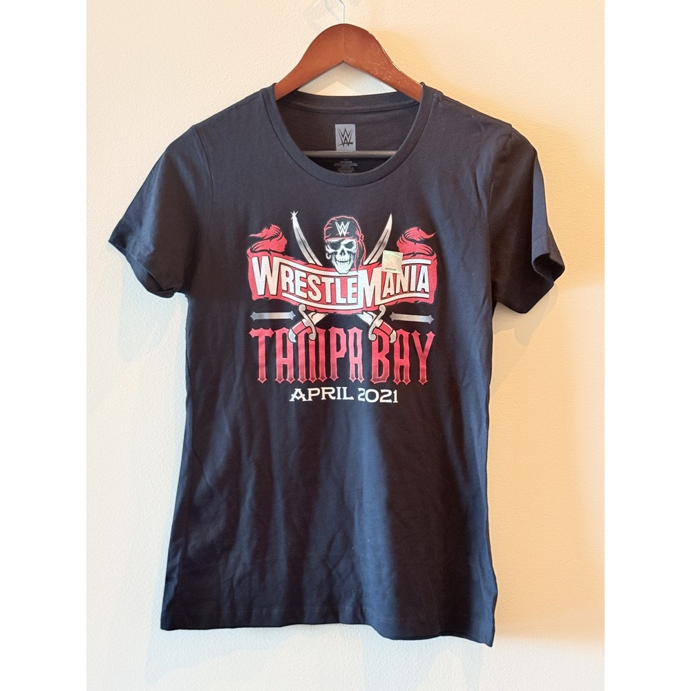WWE WrestleMania 37 Tampa Bay 2021 Pirate Skull T-Shirt Women's Medium Authentic